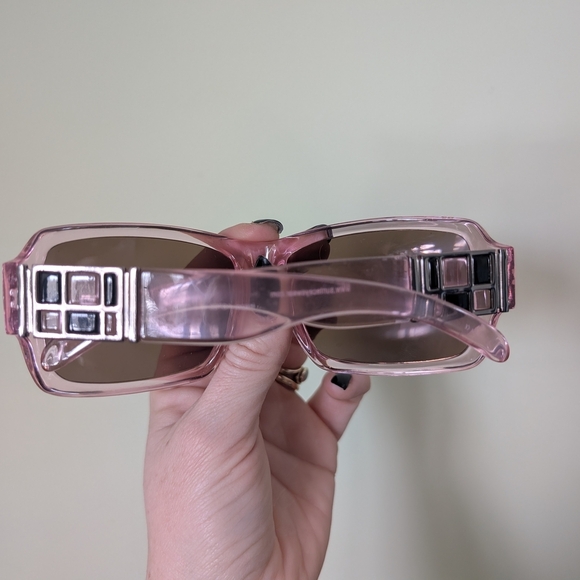 Stylish Pink Sunglasses - Picture 5 of 10